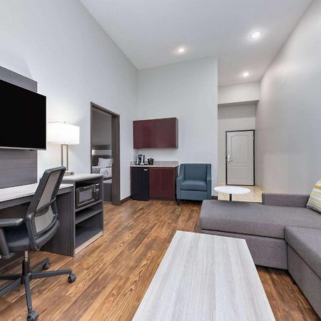 La Quinta By Wyndham Allen At The Village Exterior photo
